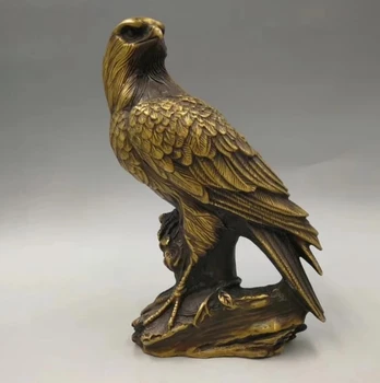 V číne archaize mosadz nádherné spracovanie eagle socha